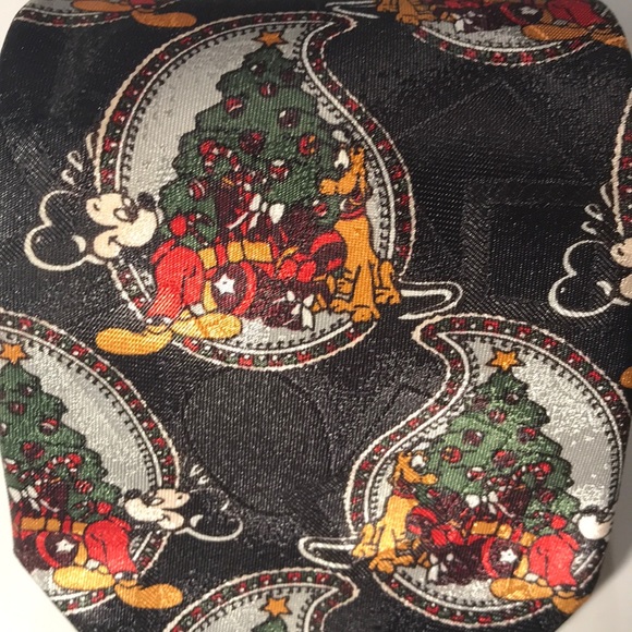 Mickey Mouse Christmas Disney Unlimited Neck Tie - Picture 2 of 3